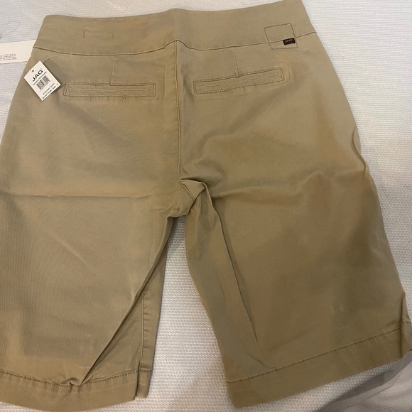 Jag Jeans Khaki Bermuda Shorts Women’s size 16 NWT - Picture 2 of 3